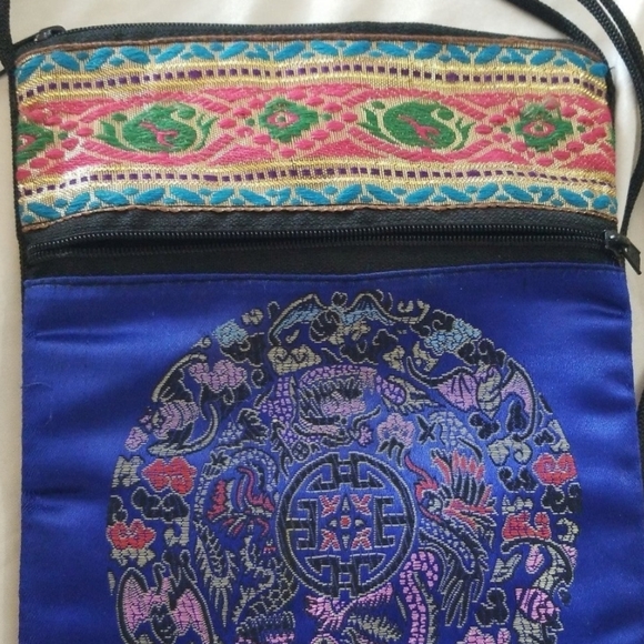 Nepalese Silk Hindu embroidered Crossbody read - Picture 12 of 13
